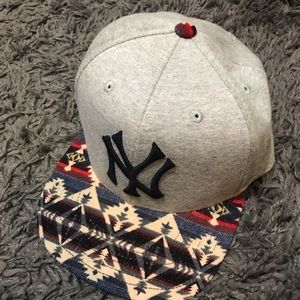 NY Yankees Aztec Pattern Snapback Cap